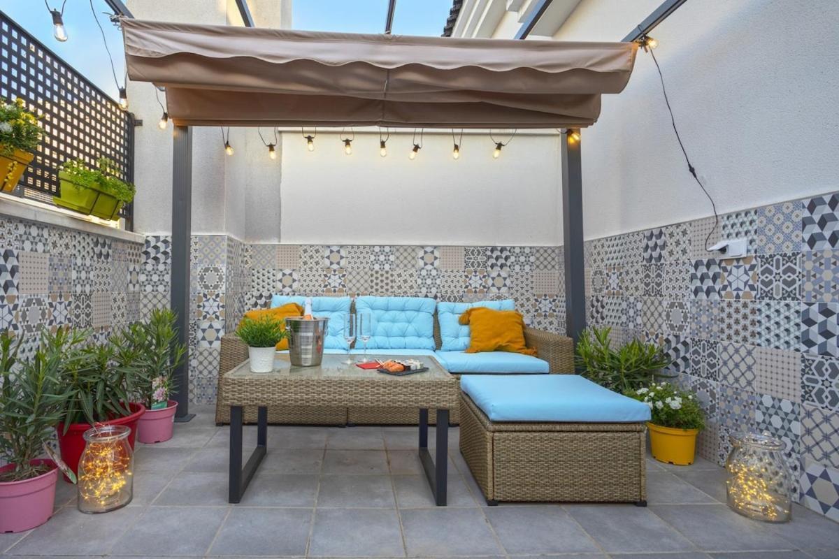 -Malagasunapts- Privateterrace Freeparking Pool Exterior foto